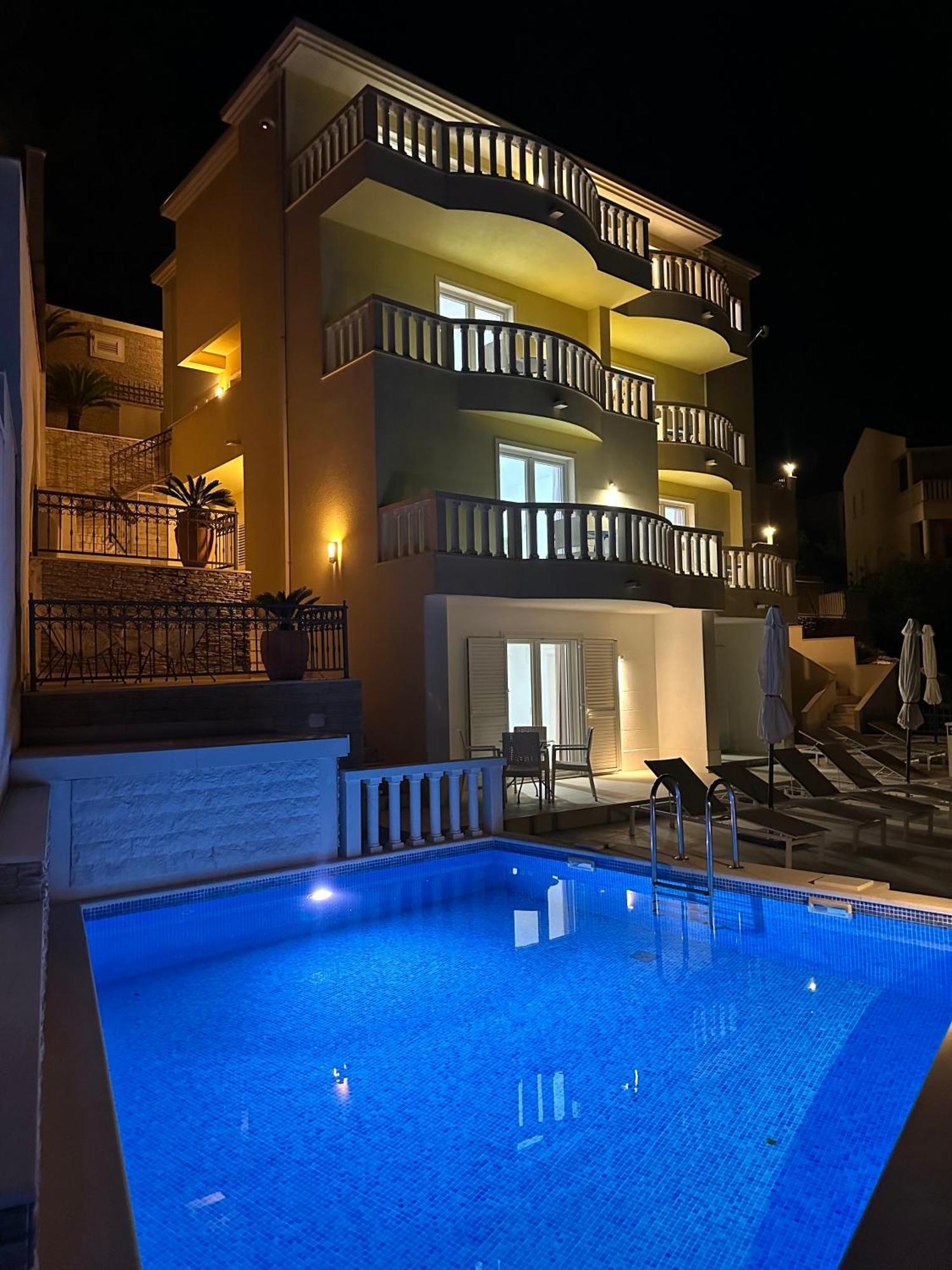 Apartments - Villa Sabrina Brela Exterior photo